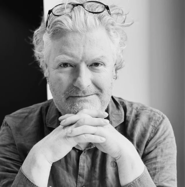 Thomas Michael von der Michael Planungsgesellschaft schaut freundlich in die Kamera.